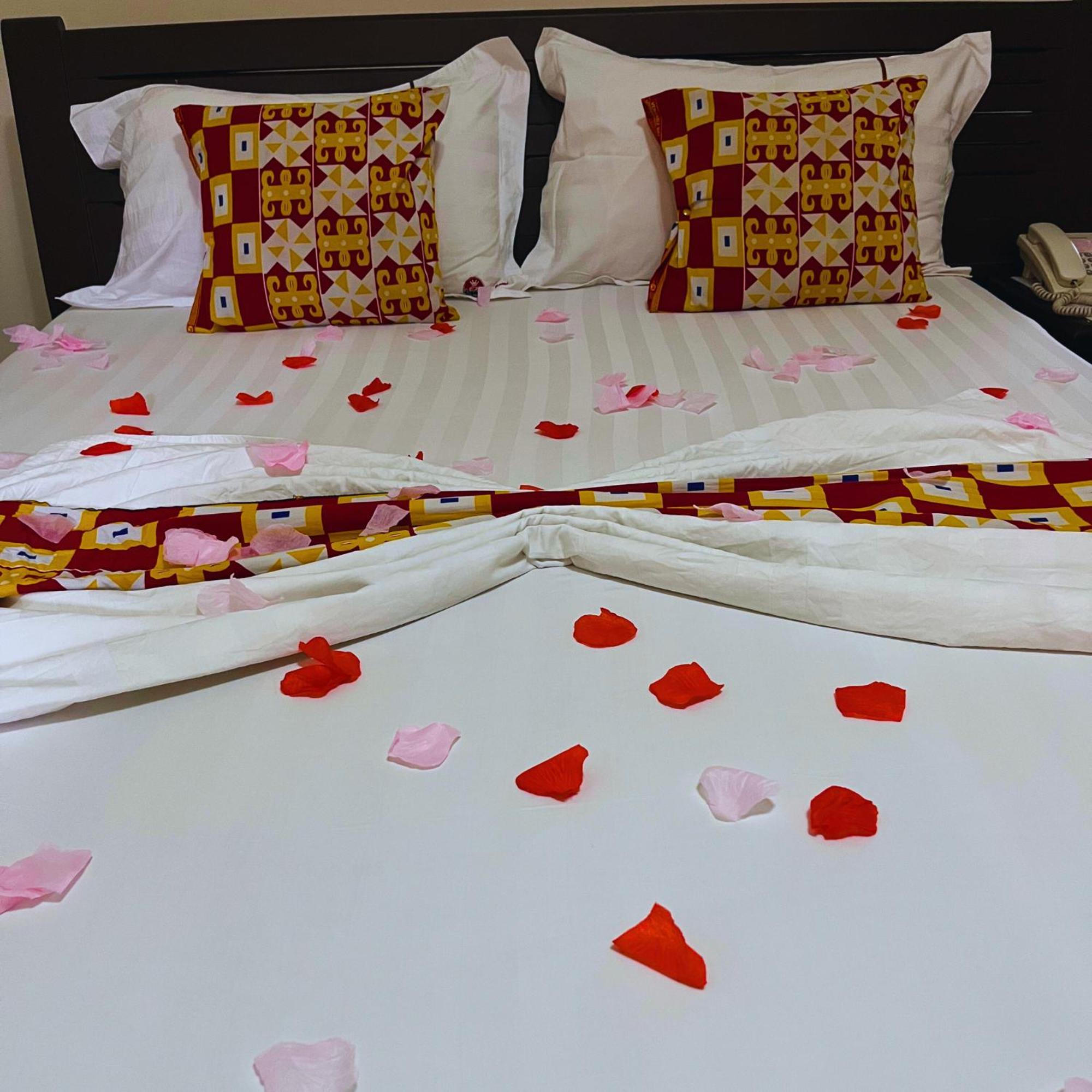 Cypa Hotel Абиджан Экстерьер фото